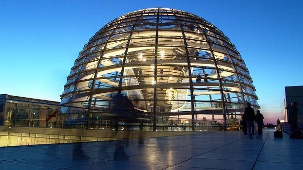 Erkämpfte Demokratie – Gefährdete Demokratie