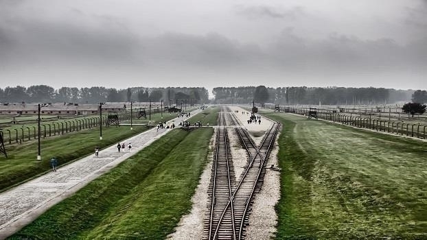 Auschwitz – Erkundungen und Annäherungen