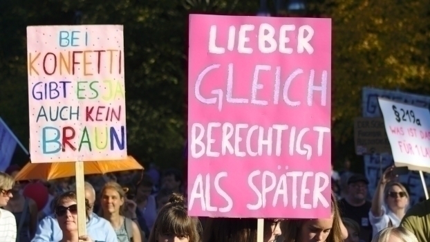 Demokratie: feministisch und für alle. Verteidigen, was es noch nicht gibt?