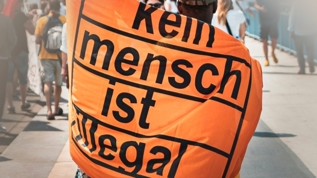 Für das Recht zu bleiben – Zwischen Wut, Verzweiflung & Unterstützung