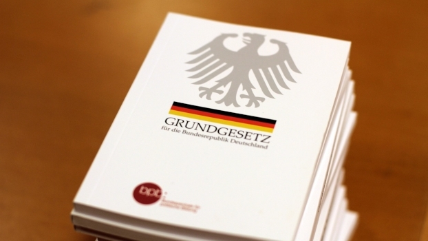 75 Jahre Grundgesetz – 75 Jahre Angriffe auf demokratische Rechte und Freiheiten