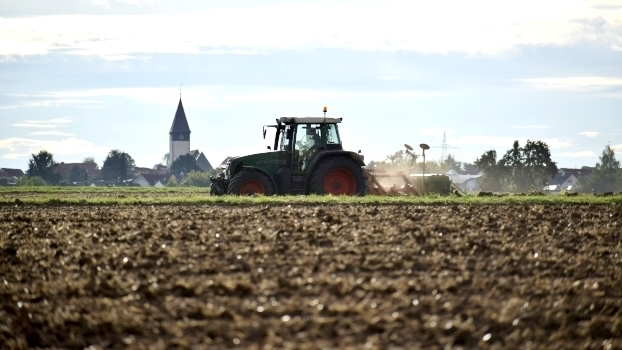 BAYER und die Bauernfrage - Profite, Proteste & Perspektiven