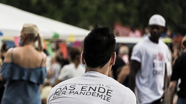 Zwischen Fakt und Fiktion