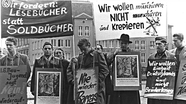 "Die Staatsfeinde - Kalter Krieg und alte Nazis" mit Einführung von Dr. Rolf Gössner