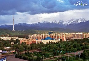 Kasachstan im Wandel: Von Präsident Nasarbajew zu Präsident Tokajew